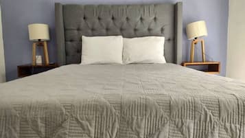 2 chambres, fer et planche à repasser, Wi-Fi gratuit, draps fournis