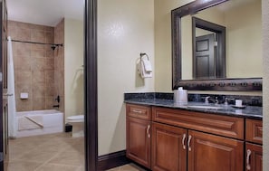 Combined shower/bathtub