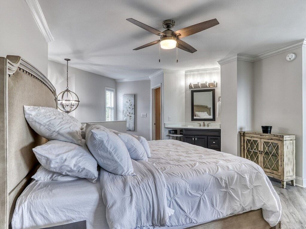 2 bedrooms, iron/ironing board, free WiFi, bed sheets