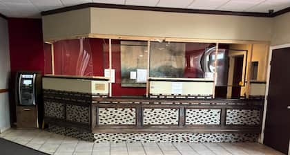 Coratel Inn & Suites by Jasper Santa Fe OKC