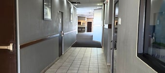 Broadway Inn & Suites OKC