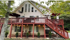 Exterior - New: Poconos Spacious Paradise in The Hideout (Lake Ariel)