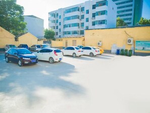 Unclassified image, 4 of 79, button - Shell Taian Dongping County Xishan Road Ruyuan City Square Dongyue Plaza (Tai'an)