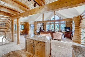 Smart TV, chimenea, videojuegos y reproductor de DVD 