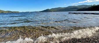 Family‑Friendly Bungalow & Bunk House • Sleeps 10 • Steps from Priest Lake