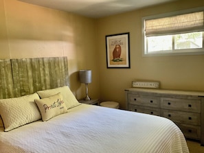 3 bedrooms, desk, iron/ironing board, free WiFi - Family‑Friendly Bungalow & Bunk House • Sleeps 10 • Steps from Priest Lake (Nordman)