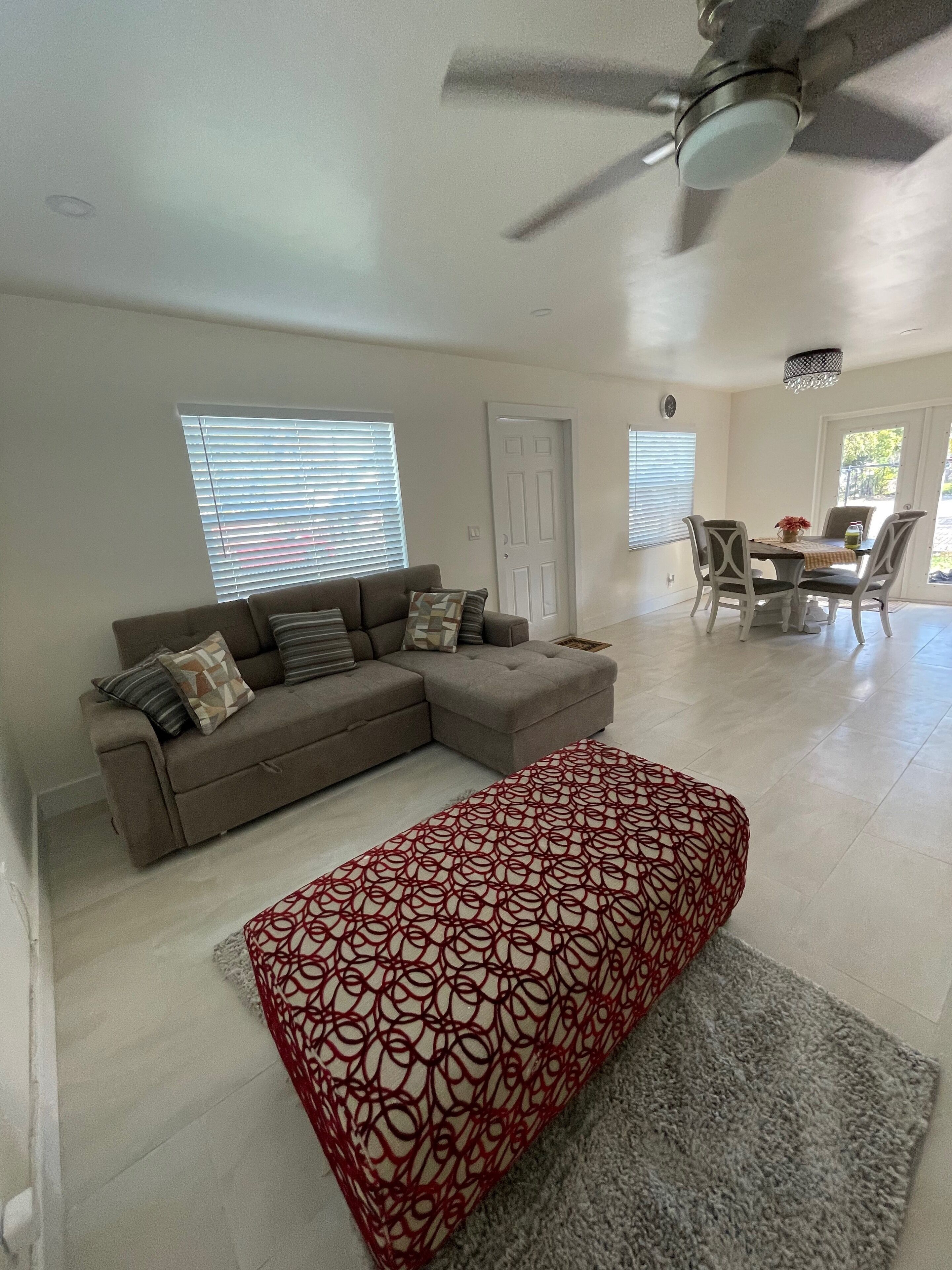 Family Friendly Home Near Beaches And Downtown! Close To Everything! - Delray Beach, FL