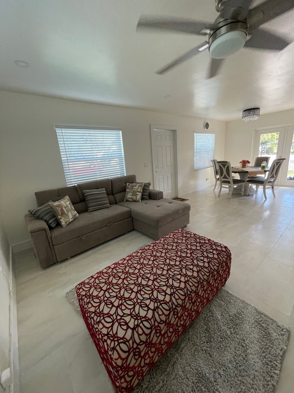 Family Friendly Home Near Beaches And Downtown! Close To Everything! - Delray Beach, FL