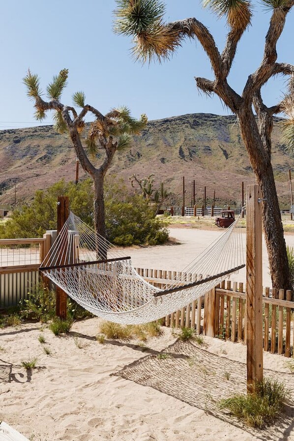 Property grounds - Private Ranch Retreat with Hot Tub (Yucca Valley)