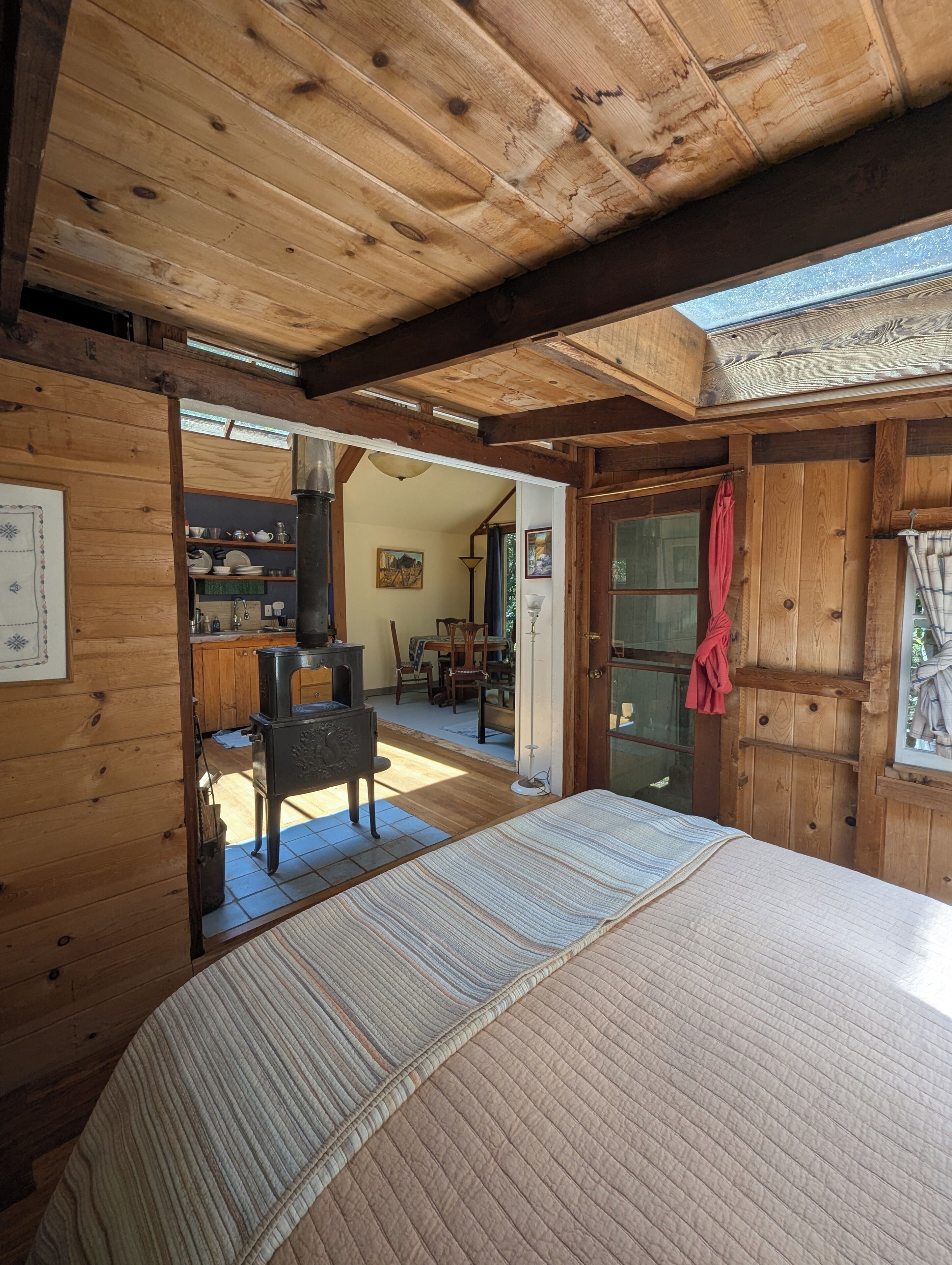 1 多间卧室、熨斗/熨衣板、WiFi、床单