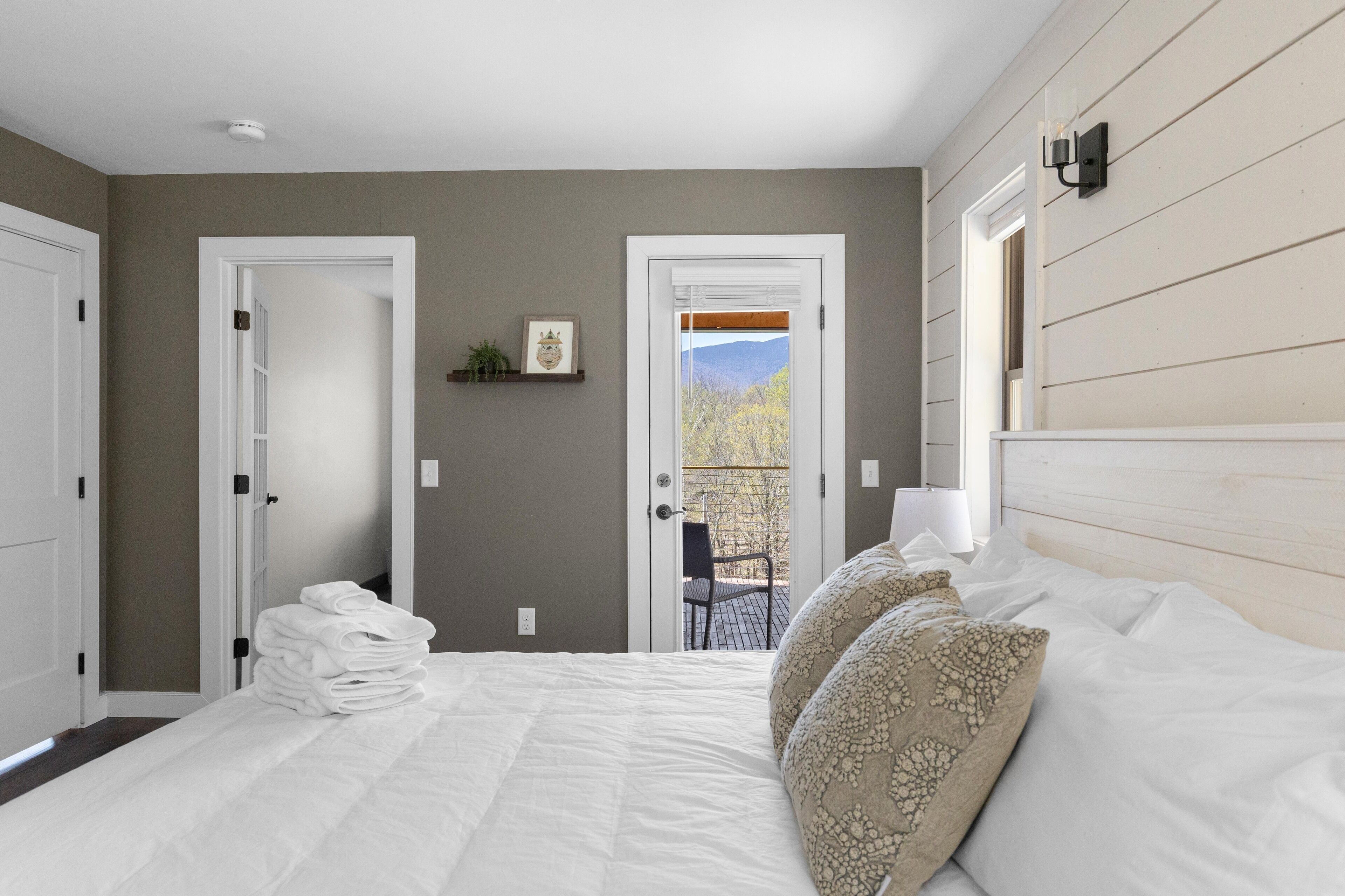 3 chambres, fer et planche à repasser, Wi-Fi gratuit, draps fournis