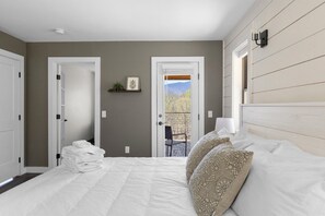 3 chambres, fer et planche à repasser, Wi-Fi gratuit, draps fournis