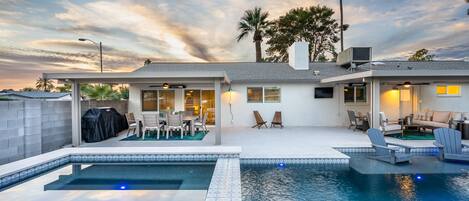 حمّام سباحة خارجي، حمّام سباحة مُدفَّأ