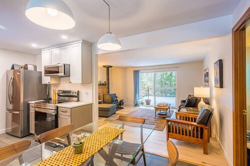 WS Paradise Tranquil Woodsy Escape with Hot Tub