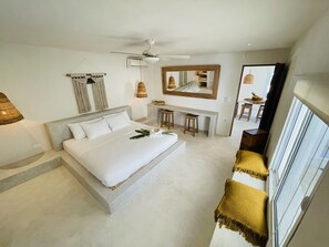 3 chambres, coffres-forts dans les chambres, fer et planche à repasser