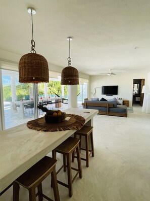 Dining - Front line house with private pool (Sisal)
