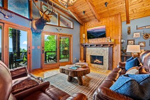 Smart TV, videojuegos, futbolito y libros 