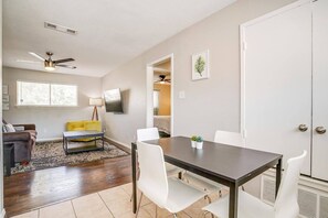 Dining - World Cup Stay | Walk to AT&T Stadium! (Arlington)
