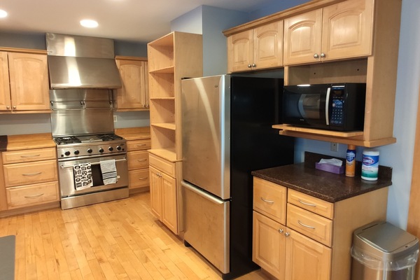 Refrigerador, microondas, horno, placa de cocina