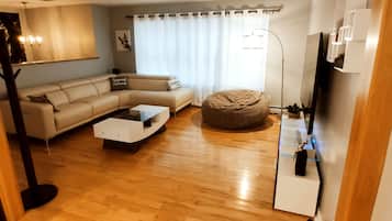Téléviseur connecté, foyer, jeux vidéo