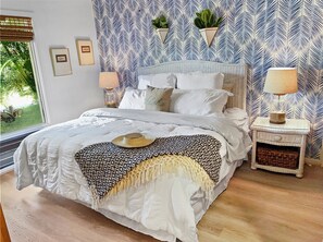 1 bedroom, travel cot, free WiFi, bed sheets