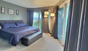 6 bedrooms, desk, free WiFi, bed sheets