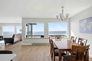 Interior - Stunning Panoramic Ocean Front Views, Single Level, Open Floor Plan, BBQ, Large Deck, Walk to Beach (Cloverdale)