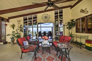 Interior - Colorful El Cajon Gem: Deck, Garden & Valley Views (El Cajon)