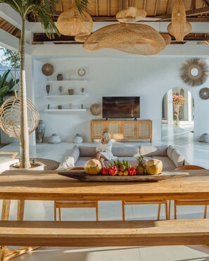 Villa de lujo, 4 habitaciones, acceso a la alberca | Sábanas de algodón egipcio, ropa de cama de alta calidad y escritorio 