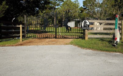 Pleasant Days Lodging Southwest Cottage