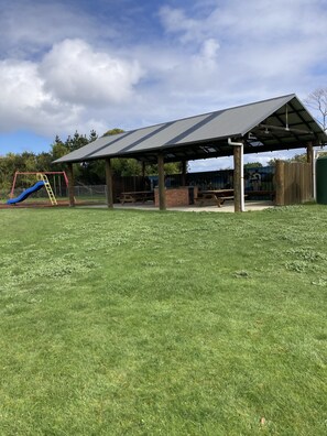 Children’s area - Bruny Ocean Cottage Alonnah close to all attractions free continental breakfast (Alonnah)