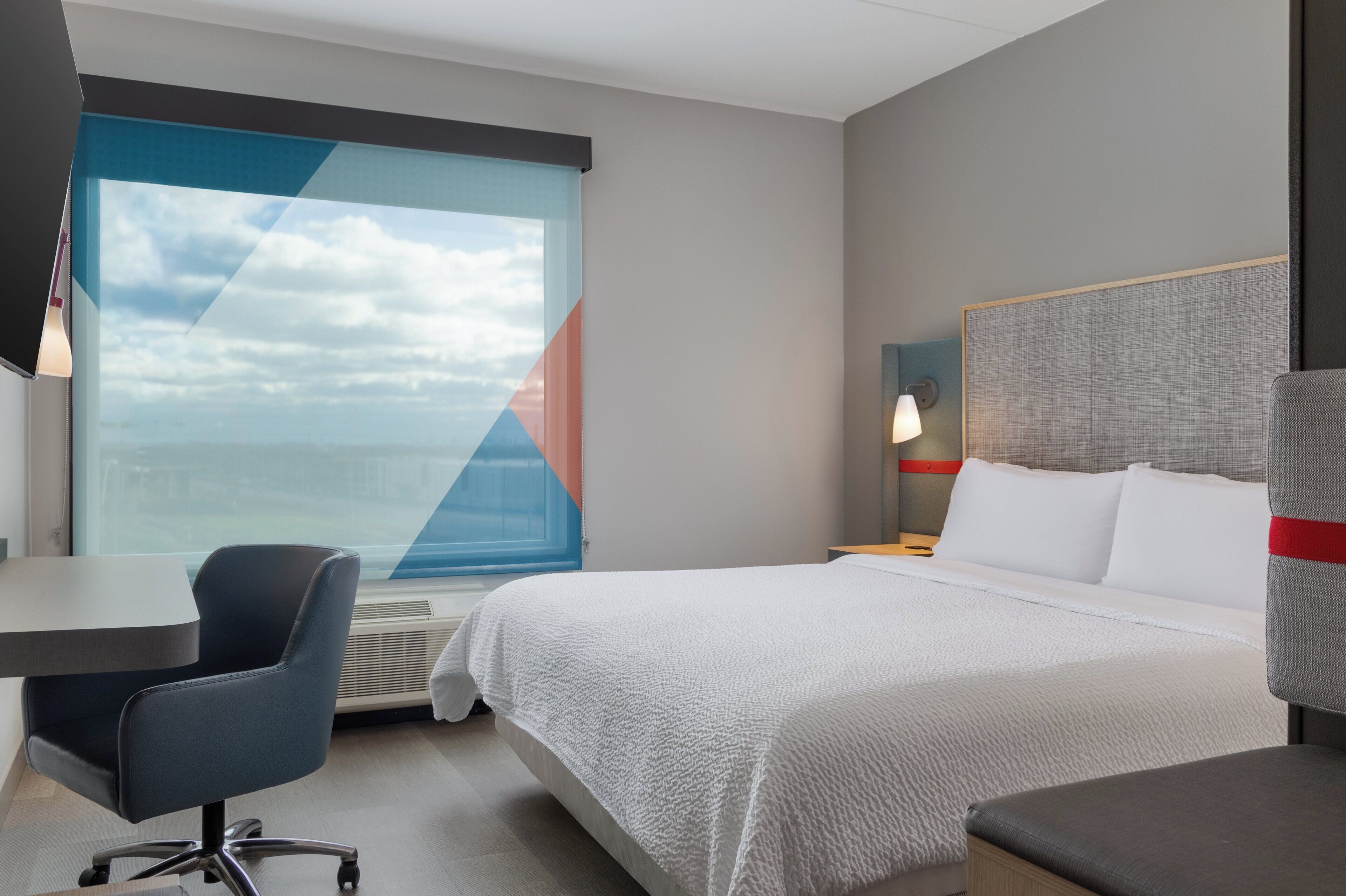 Habitación estándar, 1 cama King size | Ropa de cama hipoalergénica y escritorio 