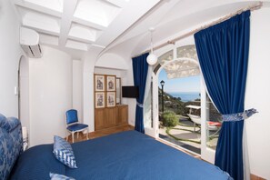 4 bedrooms, in-room safe, iron/ironing board, travel cot