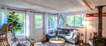 Entire Modern Cabin by the NH White Mountains, Cannon + Franconia Notch! 