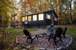 Property grounds - Entire Modern Cabin by the NH White Mountains, Cannon + Franconia Notch!  (Bethlehem)