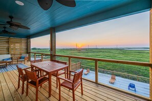 Outdoor dining - Private POOL! Game Room & SHIP channel VIEWS! Golf Cart Accessible, Heated Pool (Port Aransas)