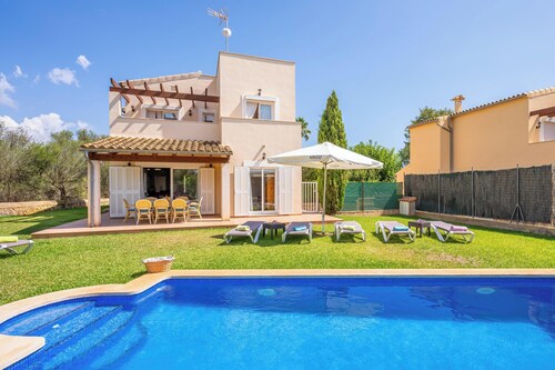 Holiday Home Son Ganxo III with Pool, Terrace & Wi-Fi