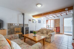 TV, fireplace, DVD player - Holiday Home "Casa Serrella - Abdet" with Mountain View, Garden & Wi-Fi (Confrides)