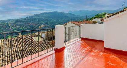 Casa de vacaciones "Casa Serrella - Abdet" con vistas a la montaña, jardín y Wi-Fi