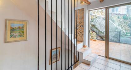 Holiday Home "Casa Serrella - Abdet" with Mountain View, Garden & Wi-Fi