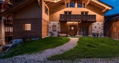Chalet "Osmar Suite 2" with Mountain View, Balcony & Wi-Fi