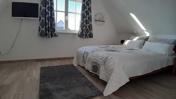 3 makuuhuonetta, vauvan matkasÀnky, Wi-Fi, vuodevaatteet