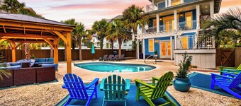 5min Walk to Beach • Private Pool, Rooftop Deck | A Piece of Heaven by AvantStay