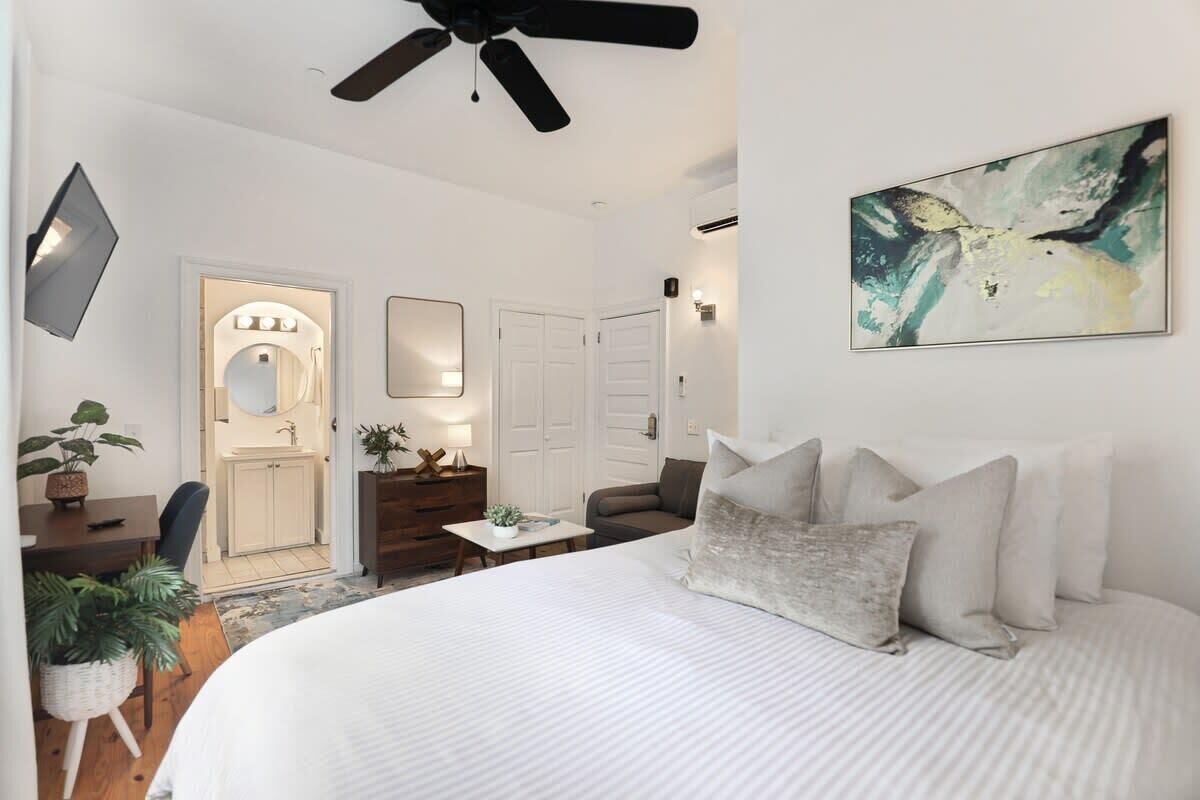 1 habitación, tabla de planchar con plancha, wifi y ropa de cama 