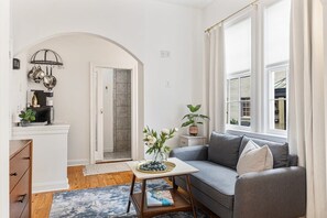 Téléviseur, bureau