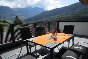 Outdoor dining - Apartment - Skyline in the Pitztal (Wenns)