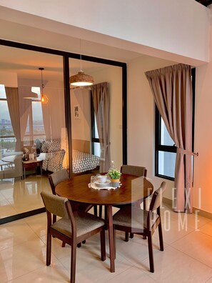 Deluxe Duplex | Dining room - Eclipse Residency, Cyberjaya by Flexihome MY (Cyberjaya)