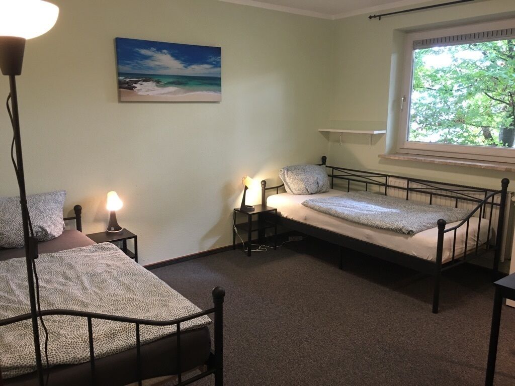 3 bedrooms, travel crib, WiFi (free), bed sheets