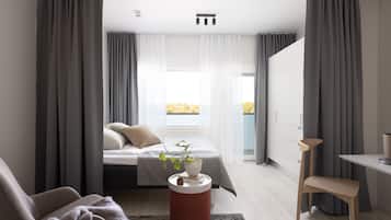 Desk, blackout drapes, free WiFi, bed sheets