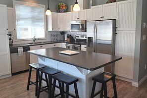 Fridge, microwave, oven, stovetop - View - Beautiful home - 2 kitchens #198 (Osoyoos)